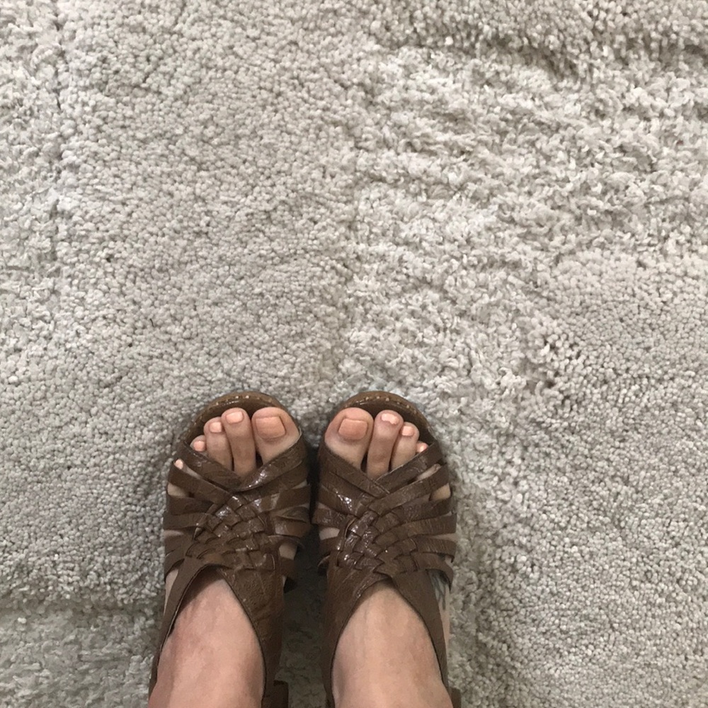 Brown wedges
